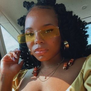 Meet your Posher, Katrina